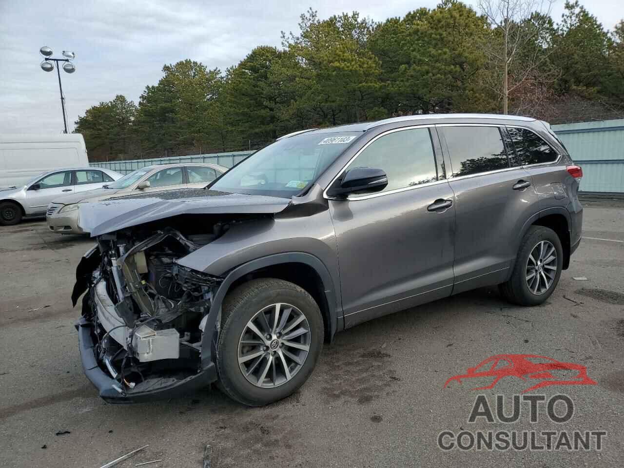 TOYOTA HIGHLANDER 2018 - 5TDJZRFH7JS557885