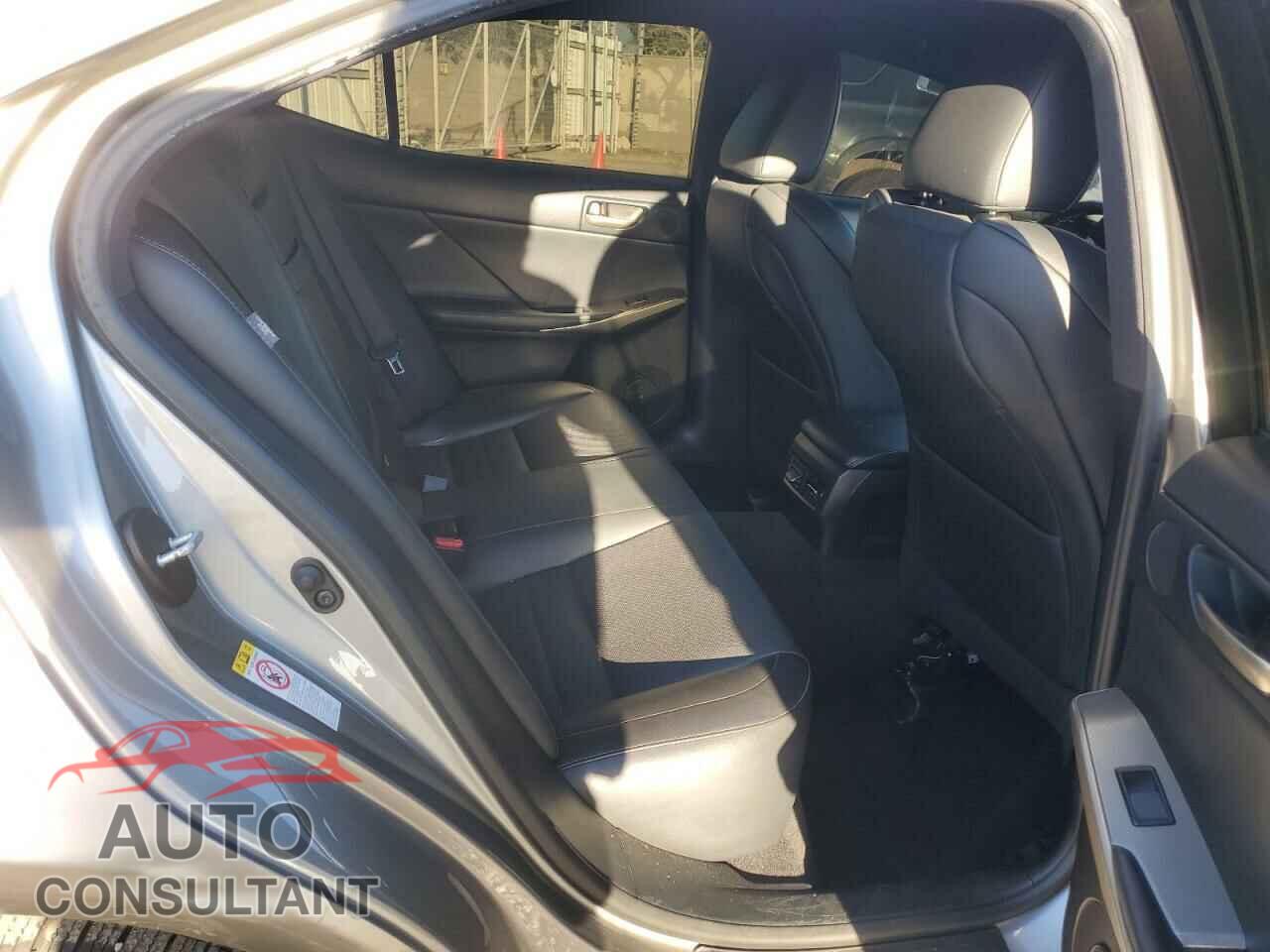LEXUS IS 2017 - JTHBE1D27H5030699