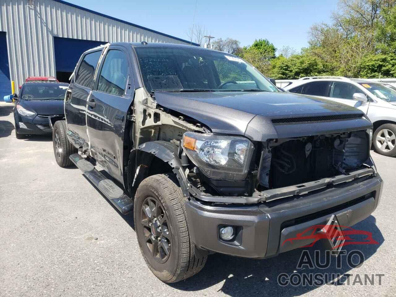 TOYOTA TUNDRA 2016 - 5TFDY5F19GX495579