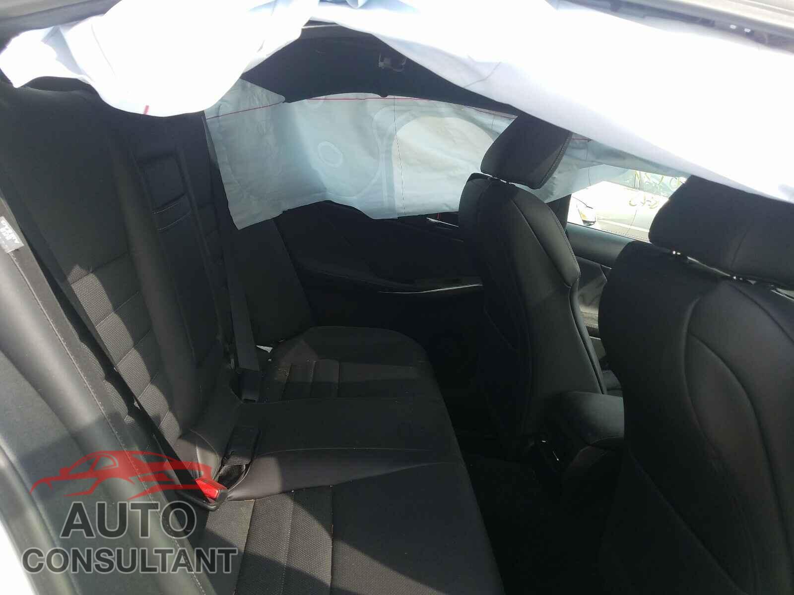LEXUS IS 2016 - JTHCE1D25G5011829