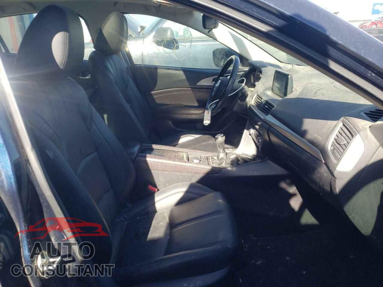MAZDA 3 2017 - 3MZBN1V75HM115513