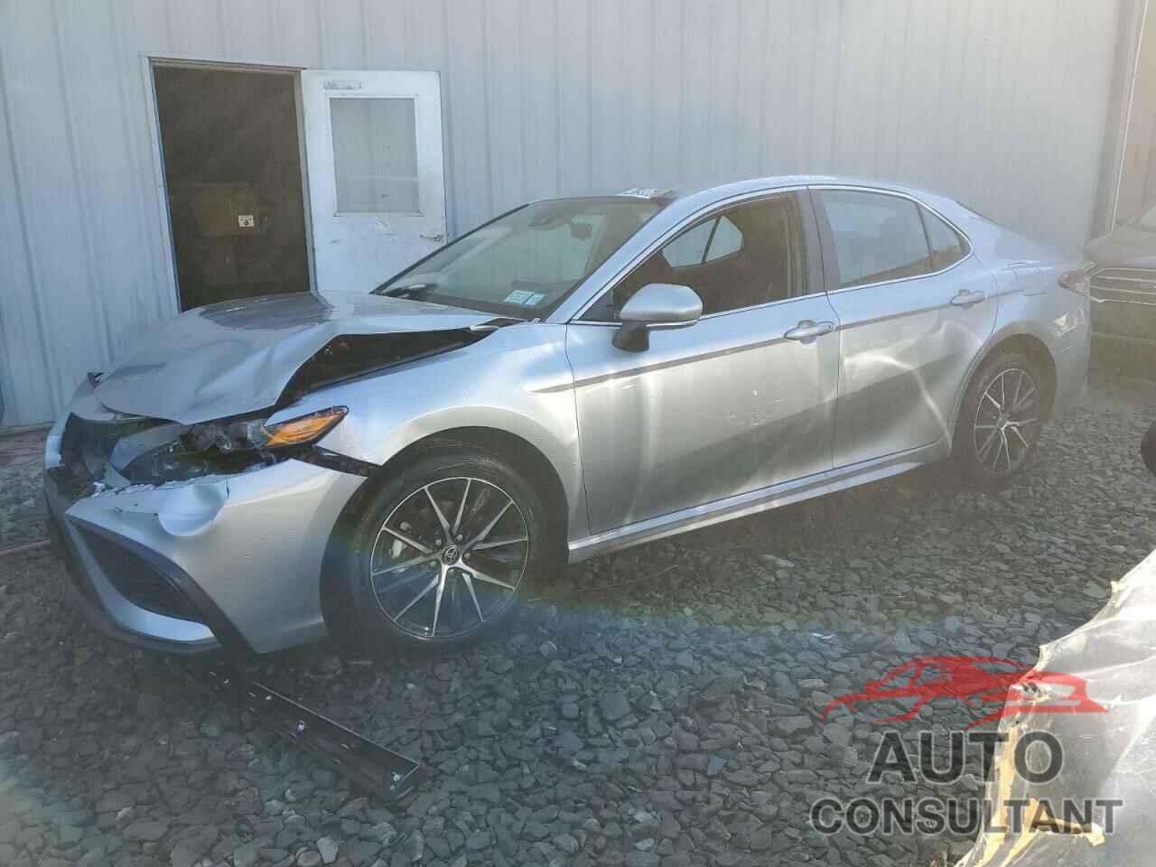 TOYOTA CAMRY 2024 - 4T1G11AK3RU885586