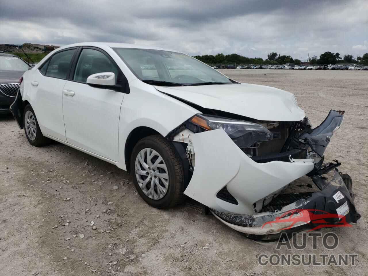 TOYOTA COROLLA 2018 - 5YFBURHE6JP775976
