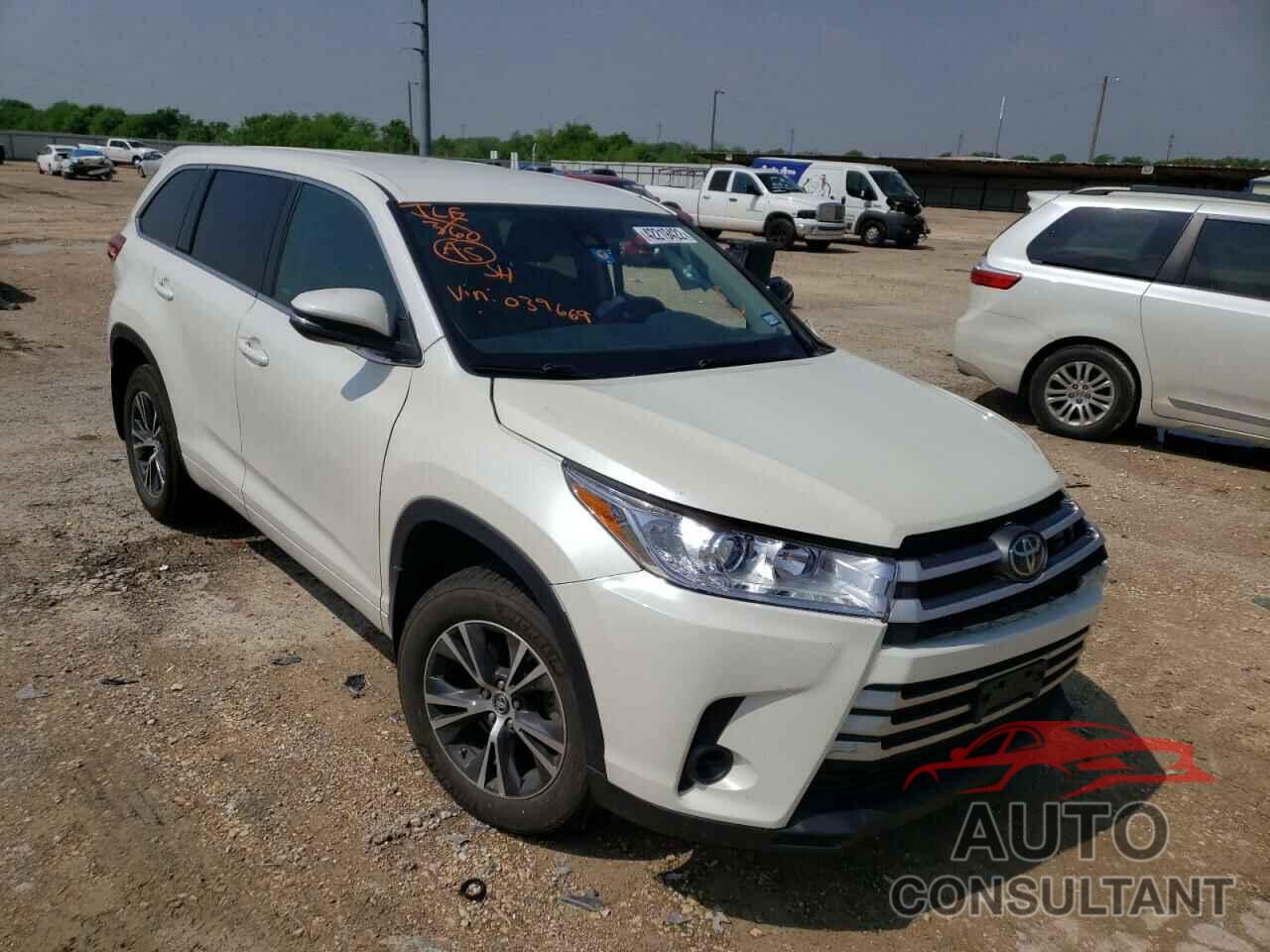 TOYOTA HIGHLANDER 2018 - 5TDZARFH5JS039669