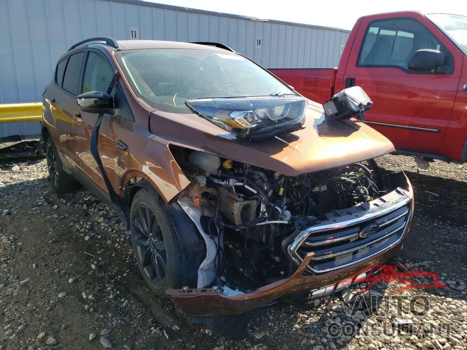 FORD ESCAPE 2017 - 1FMCU0GD8HUA18255