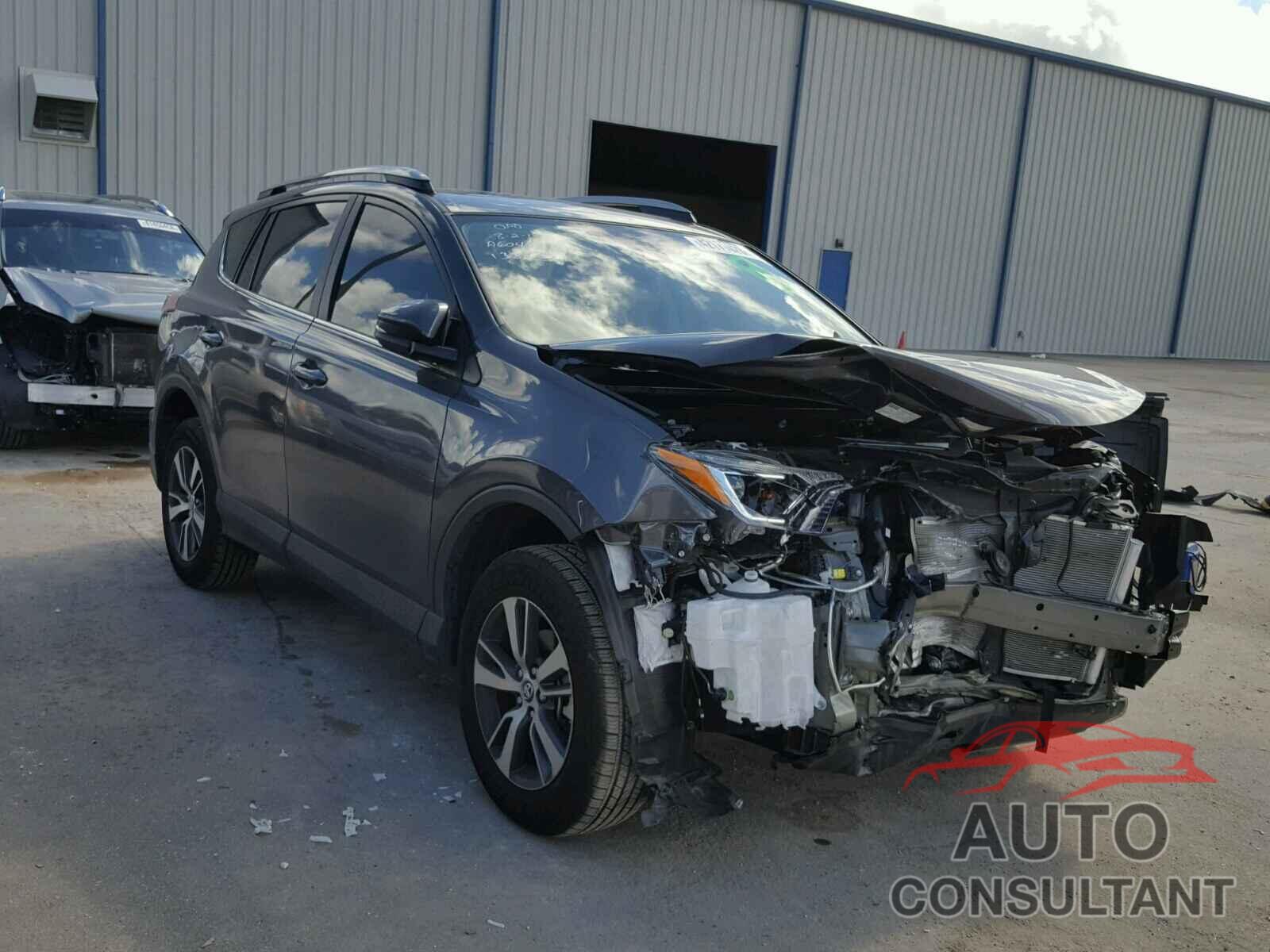 TOYOTA RAV4 XLE 2018 - 2T3WFREV7JW427500
