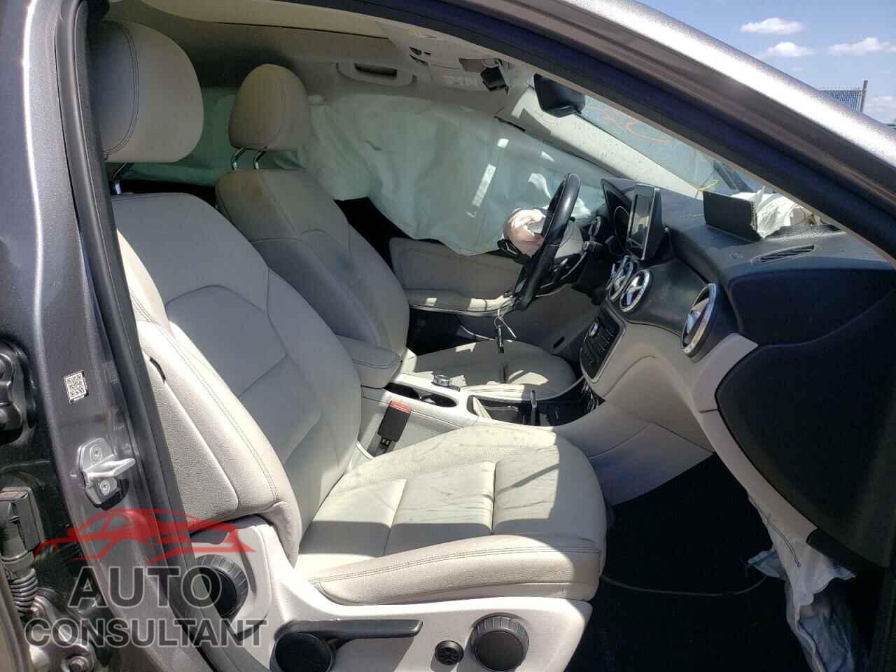 MERCEDES-BENZ GLA-CLASS 2016 - WDCTG4EB8GJ201976