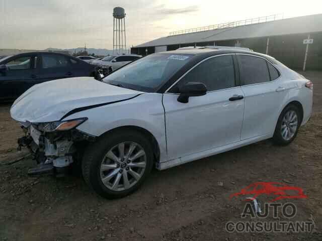 TOYOTA CAMRY 2018 - 4T1B11HK4JU005841