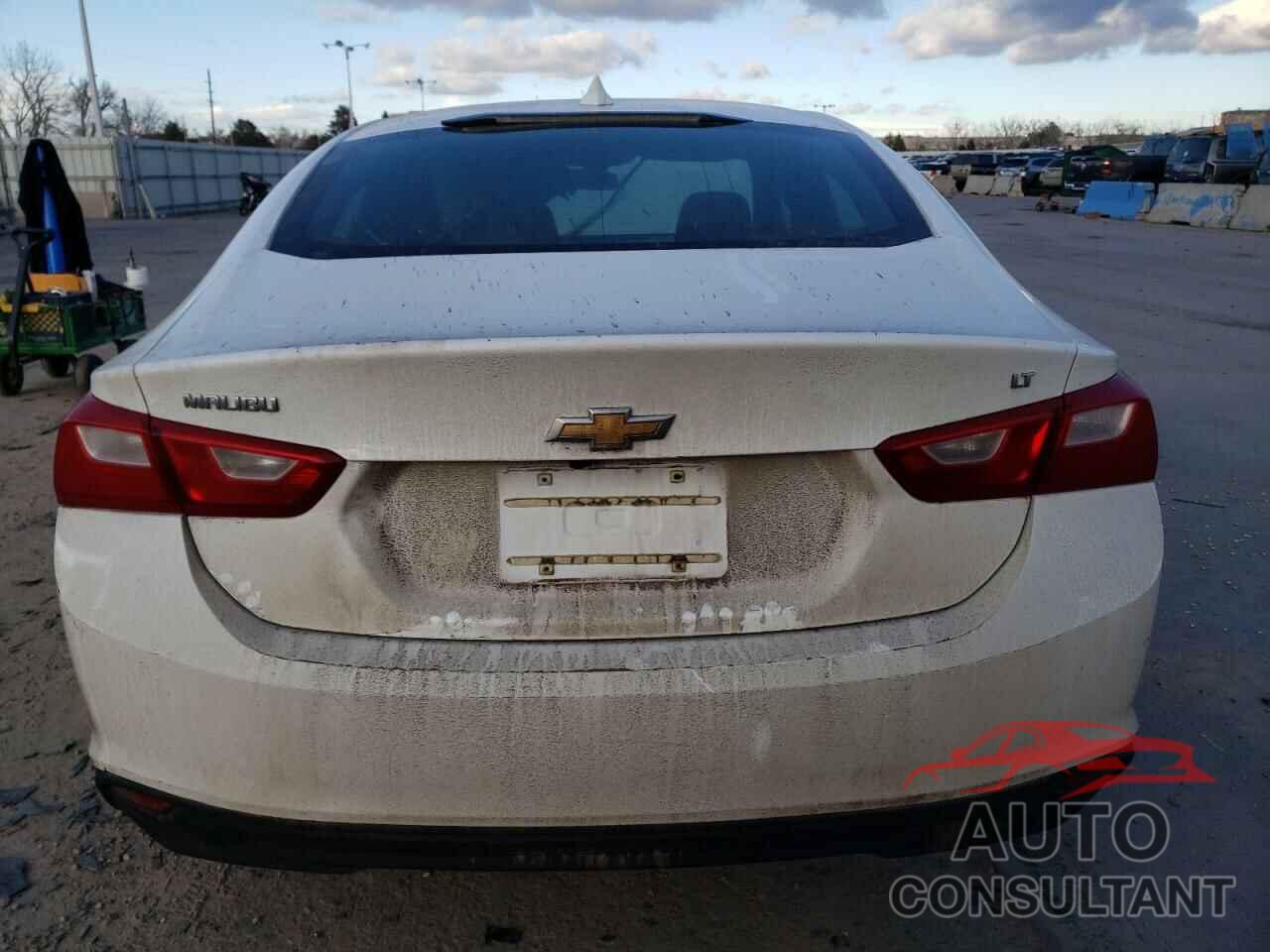 CHEVROLET MALIBU 2017 - 1G1ZE5ST8HF259611