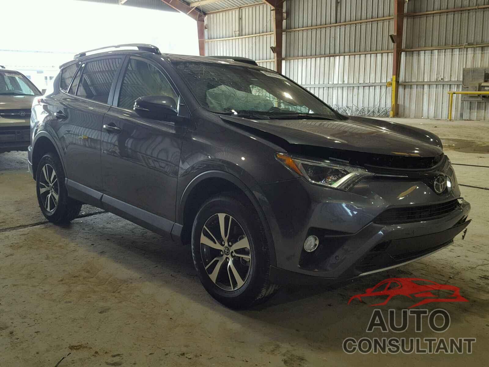 TOYOTA RAV4 XLE 2018 - JTMWFREV2JD115193