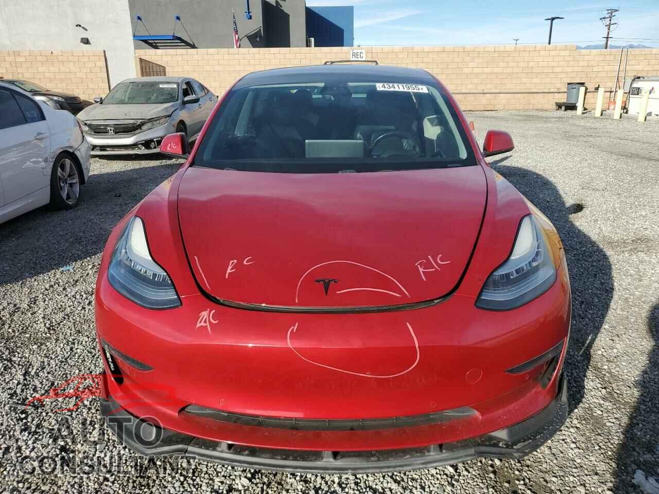 TESLA MODEL 3 2019 - 5YJ3E1EA4KF396489
