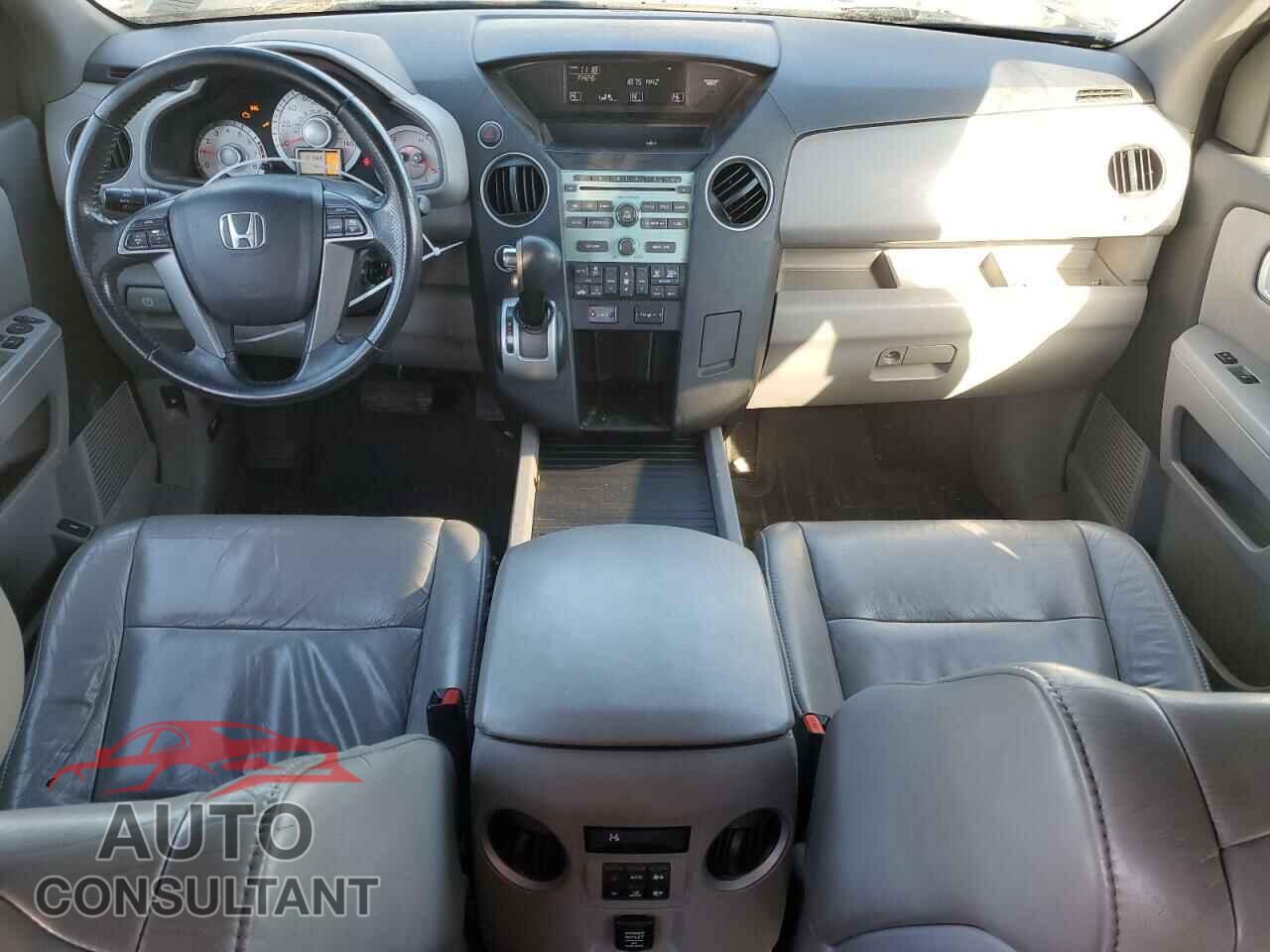 HONDA PILOT 2011 - 5FNYF4H57BB043148