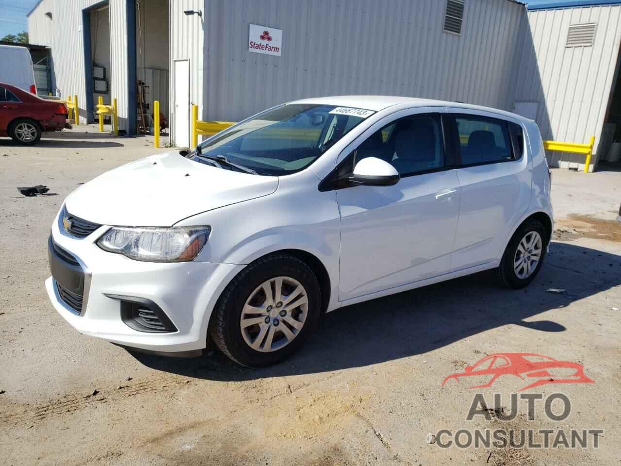 CHEVROLET SONIC 2017 - 1G1JG6SH4H4136943