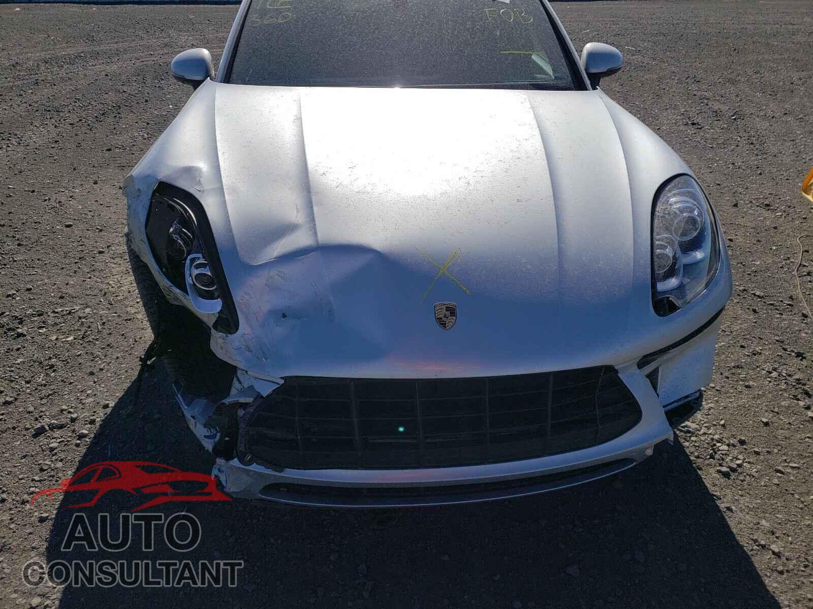 PORSCHE MACAN 2017 - WP1AA2A58HLB01495