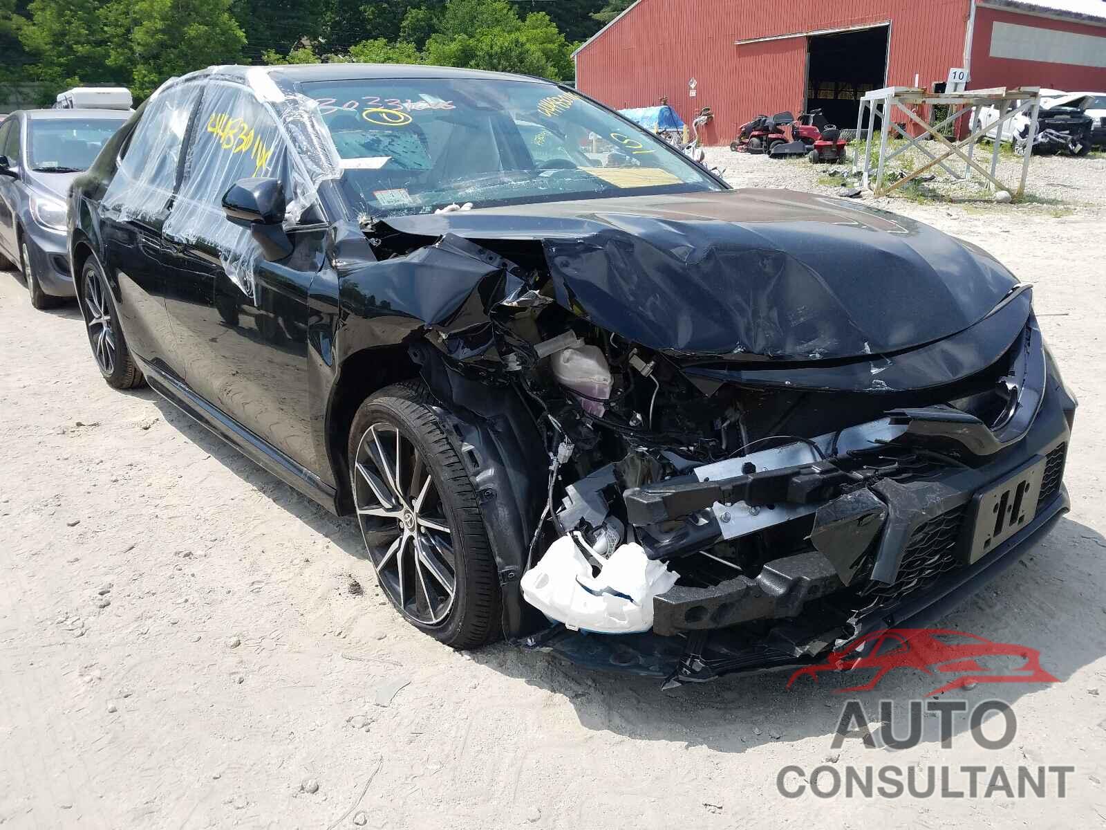 TOYOTA CAMRY 2021 - 4T1G11AK4MU540754