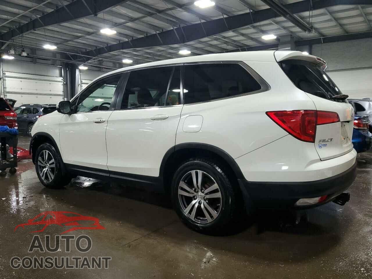 HONDA PILOT 2017 - 5FNYF6H53HB020454