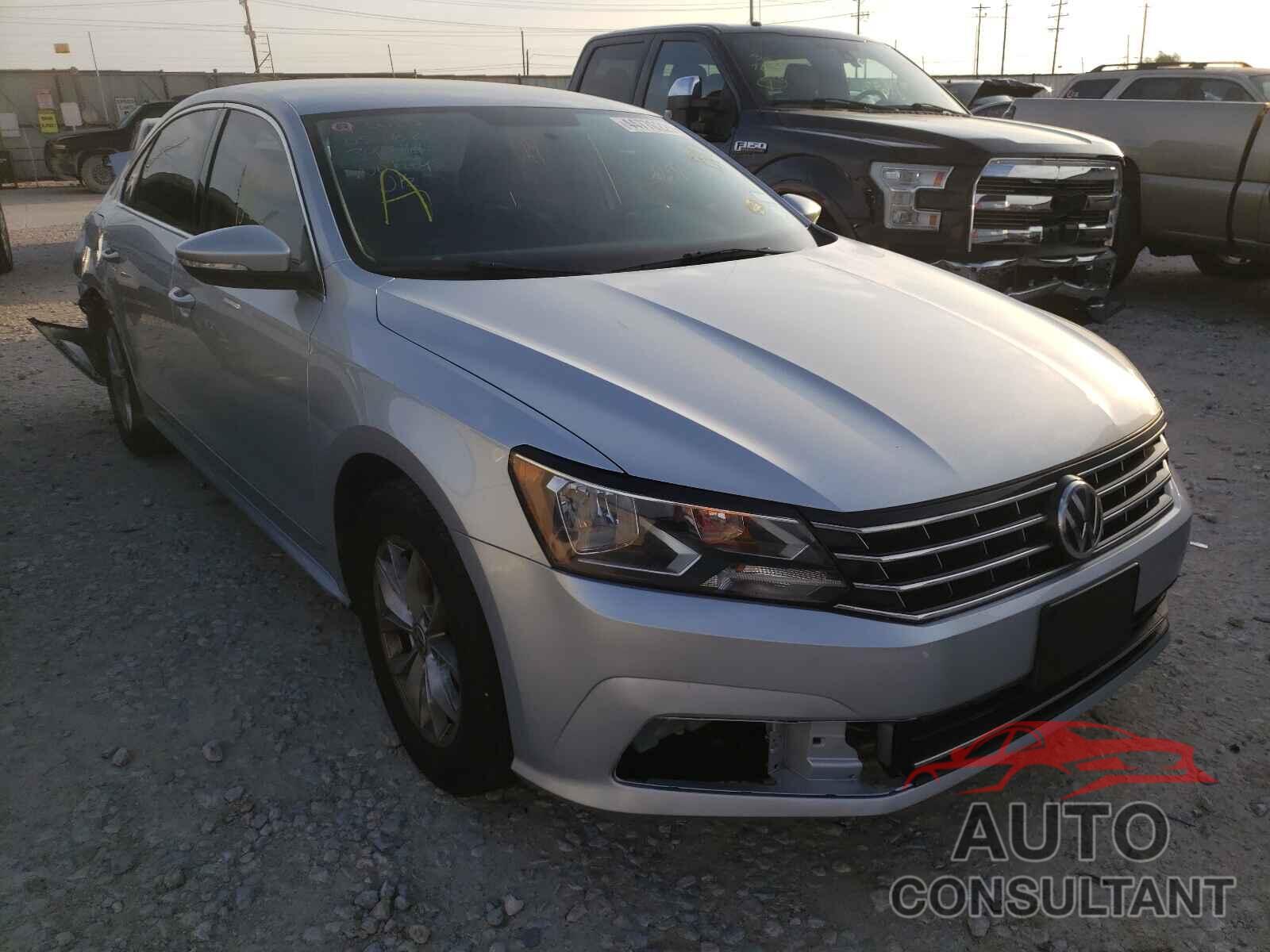 VOLKSWAGEN PASSAT 2017 - 1VWAT7A36HC003098