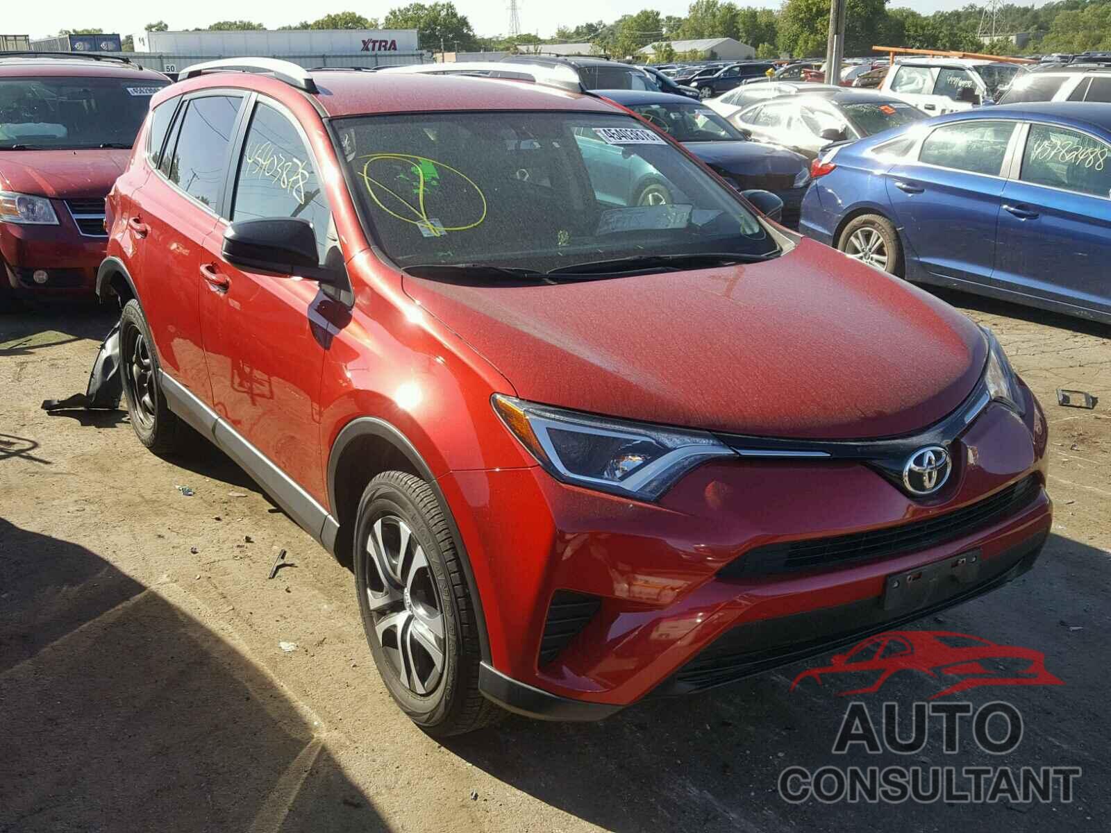 TOYOTA RAV4 LE 2016 - JTMBFREV5GJ072087