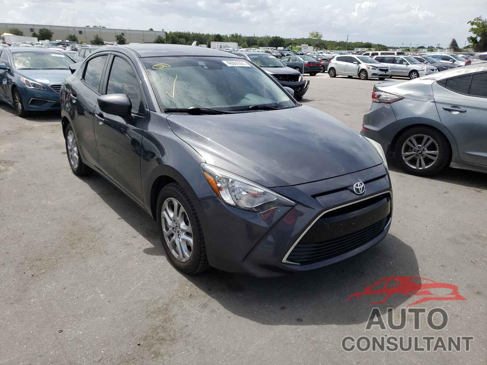 TOYOTA YARIS 2017 - 3MYDLBYV5HY168837