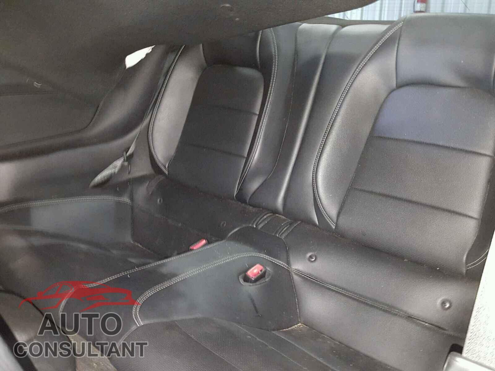 FORD MUSTANG 2015 - 1FA6P8TH7F5322478