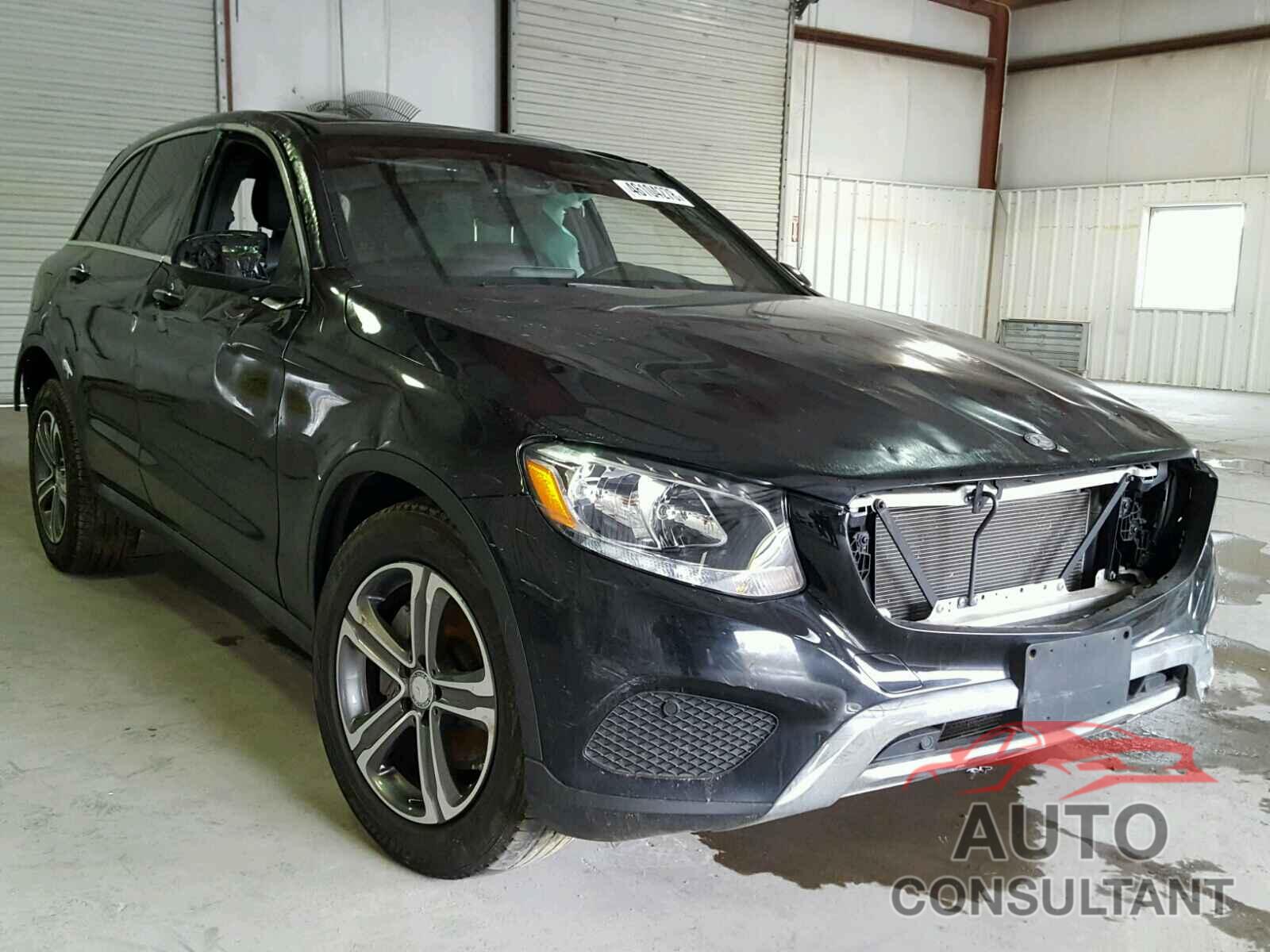 MERCEDES-BENZ GLC 300 4MATIC 2017 - WDC0G4KB1HF114688