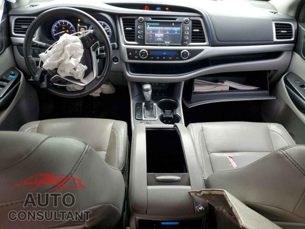 TOYOTA HIGHLANDER 2017 - 5TDJZRFH6HS520563