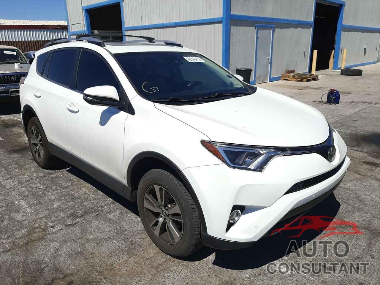 TOYOTA RAV4 2017 - JTMWFREV2HD100588