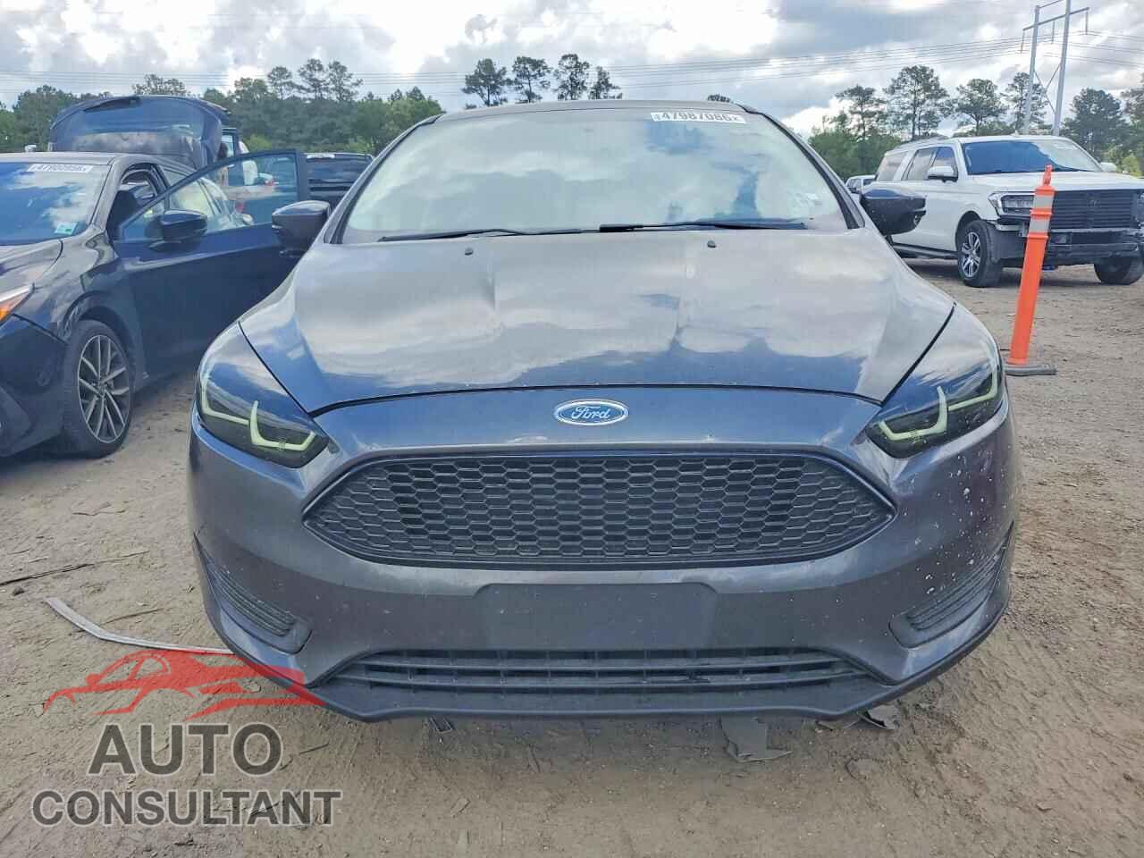 FORD FOCUS 2017 - 1FADP3F22HL264277
