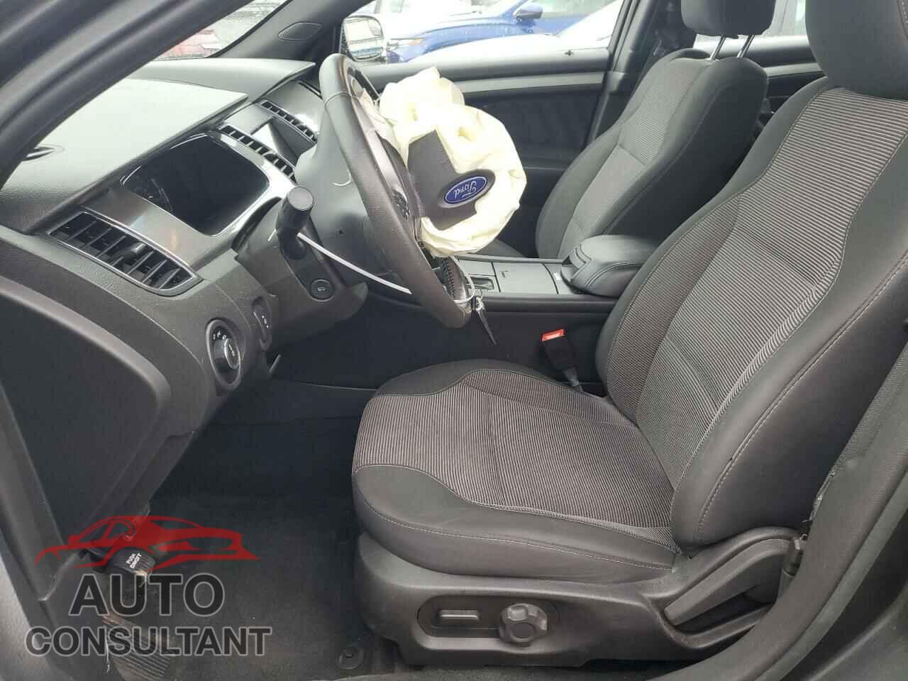 FORD TAURUS 2017 - 1FAHP2E85HG112486