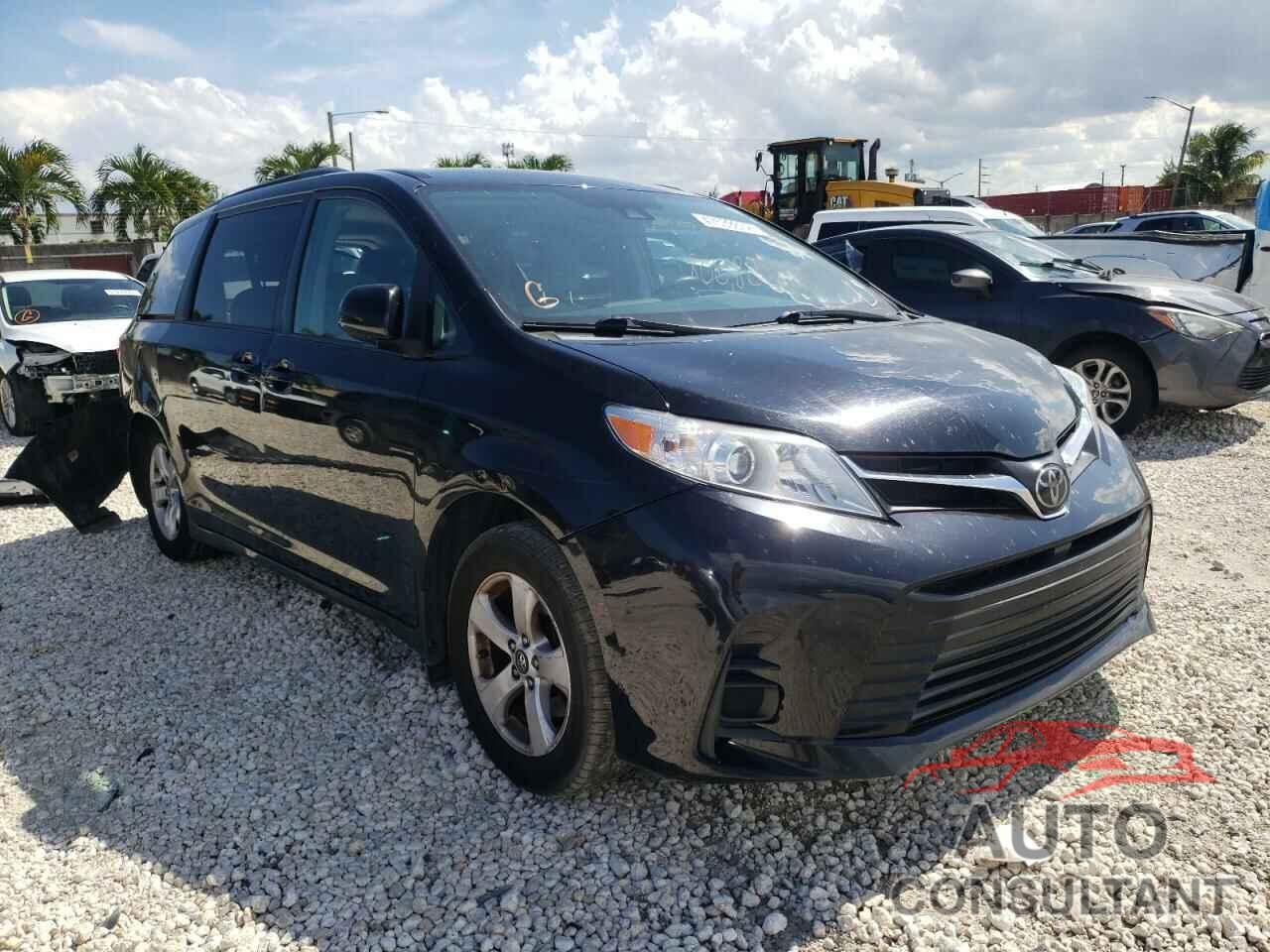 TOYOTA SIENNA 2019 - 5TDKZ3DC9KS004102