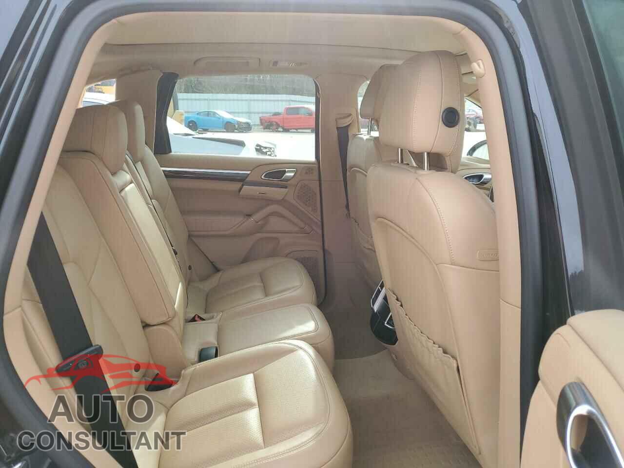 PORSCHE CAYENNE 2016 - WP1AA2A25GLA11418