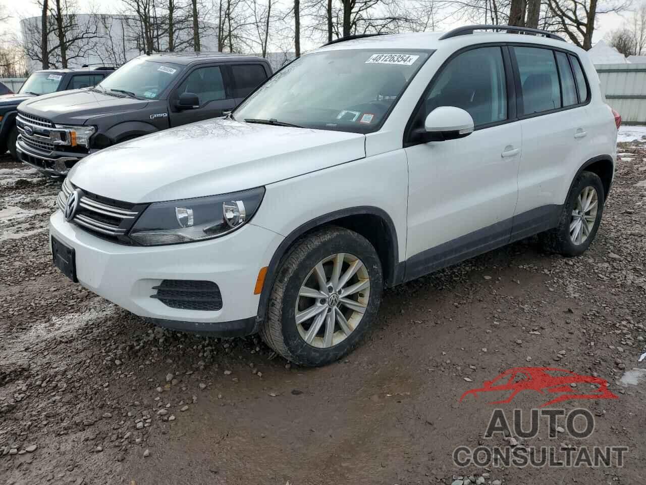 VOLKSWAGEN TIGUAN 2017 - WVGBV7AX7HK045849