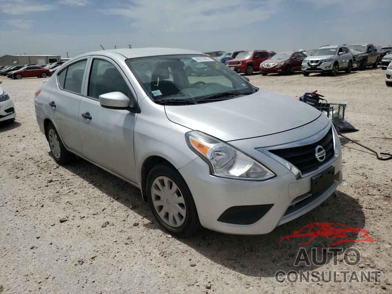 NISSAN VERSA 2018 - 3N1CN7APXJL832567