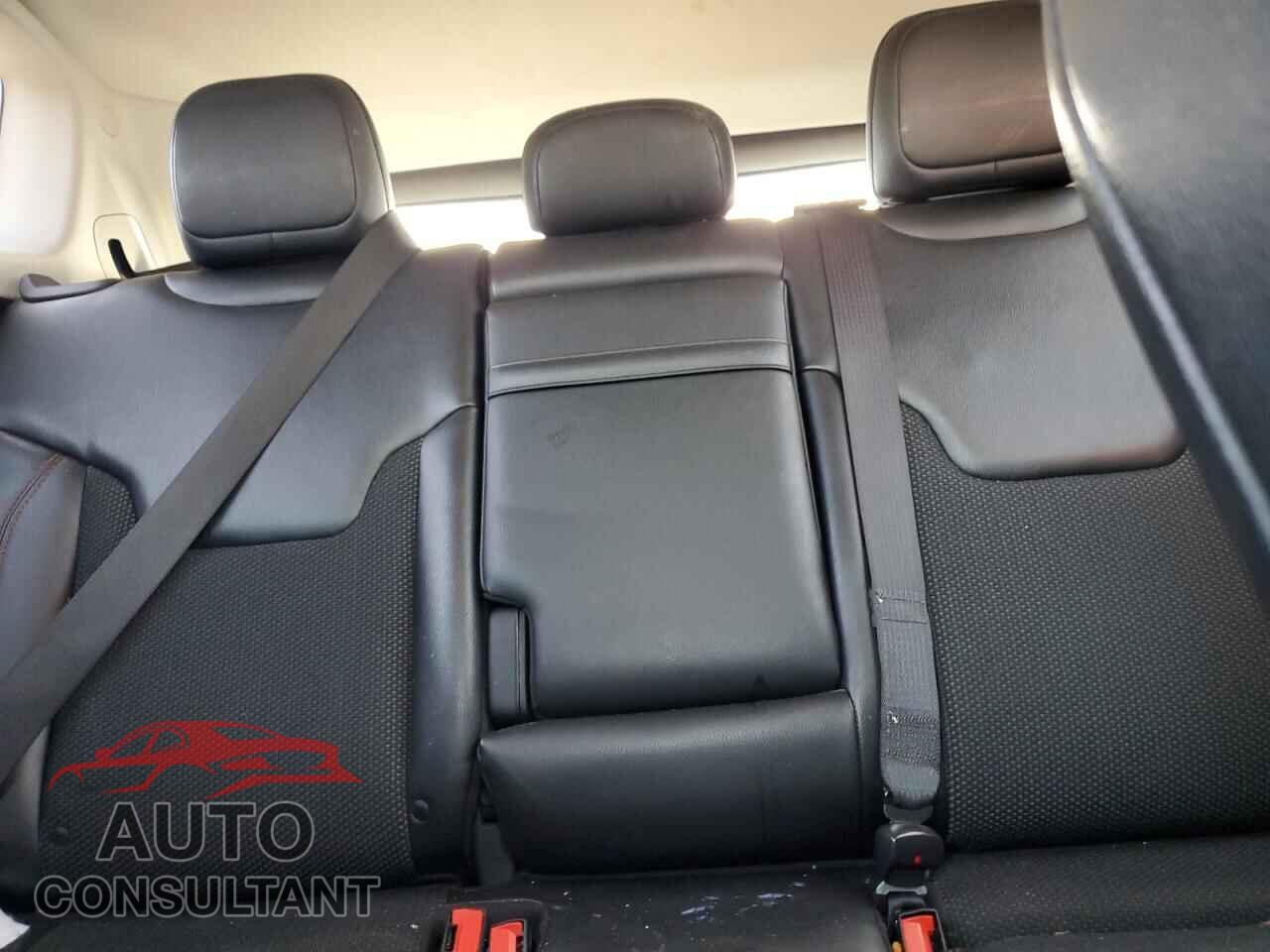 JEEP COMPASS 2019 - 3C4NJDDB2KT722517