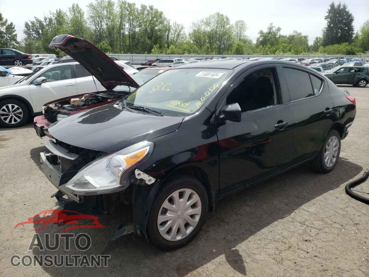 NISSAN VERSA 2017 - 3N1CN7AP1HL832015