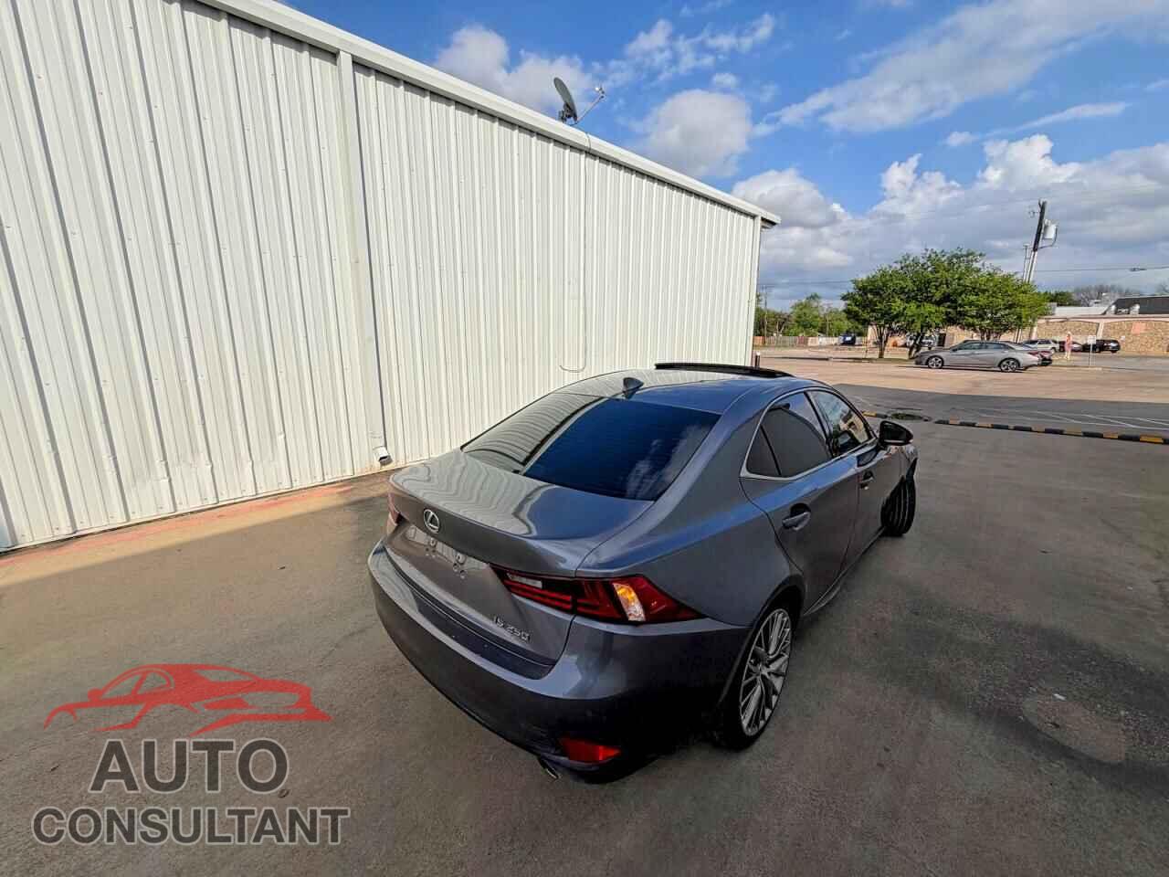 LEXUS IS 2014 - JTHBF1D29E5011886