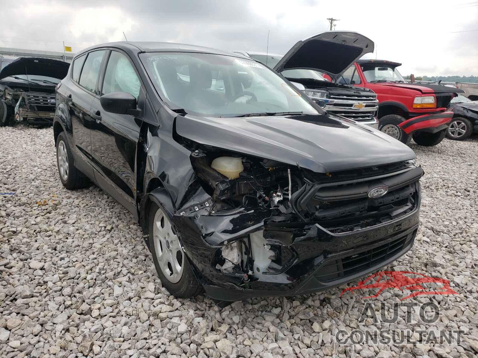 FORD ESCAPE 2017 - 1FMCU0F7XHUC64851