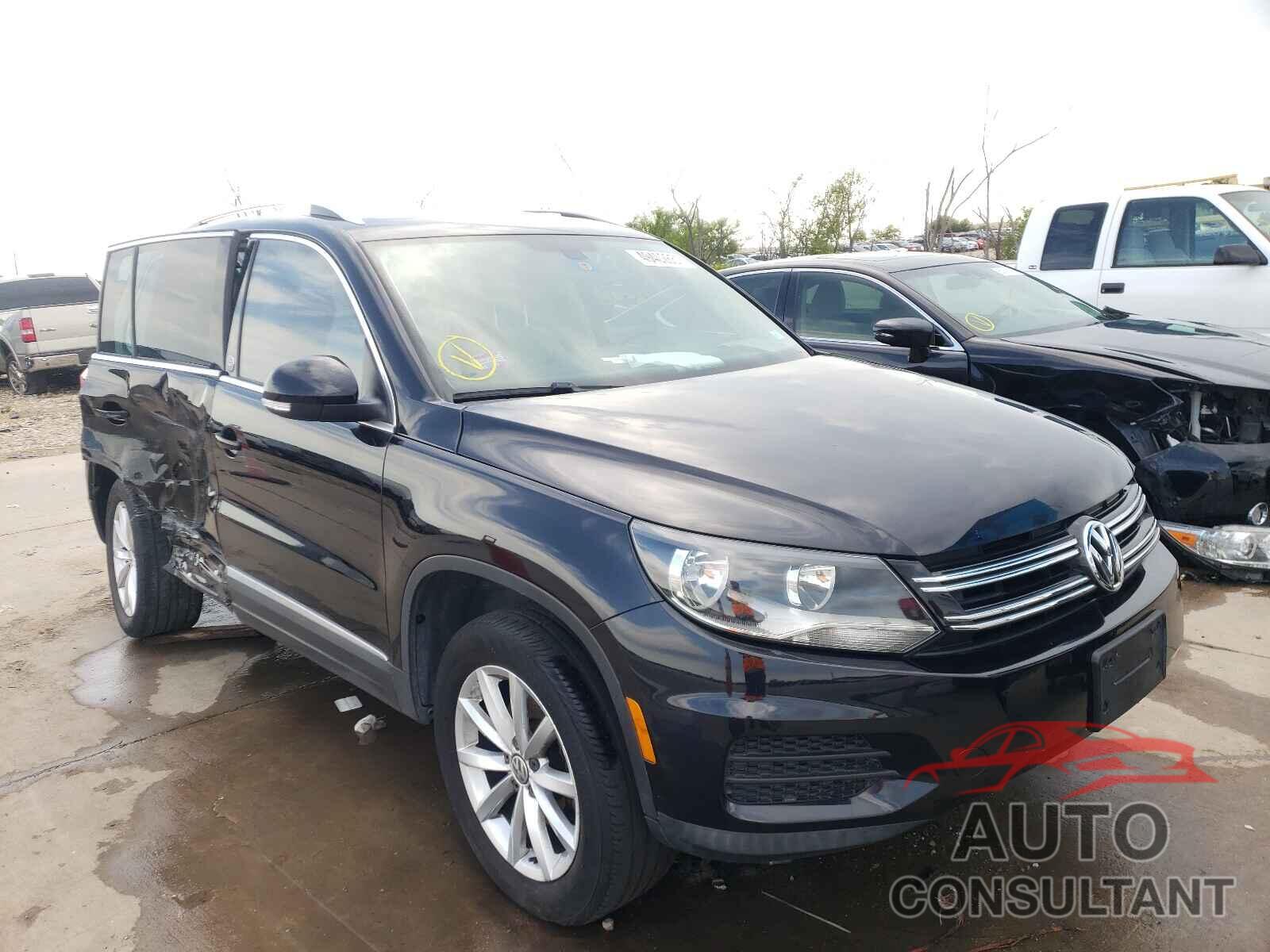 VOLKSWAGEN TIGUAN 2017 - WVGSV7AX8HW505951