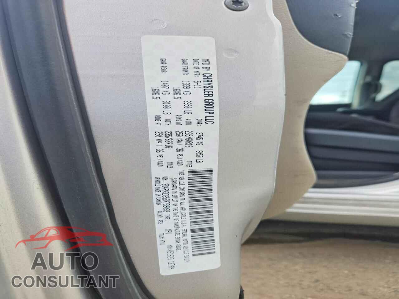 DODGE CARAVAN 2011 - 2D4RN3DG5BR739099