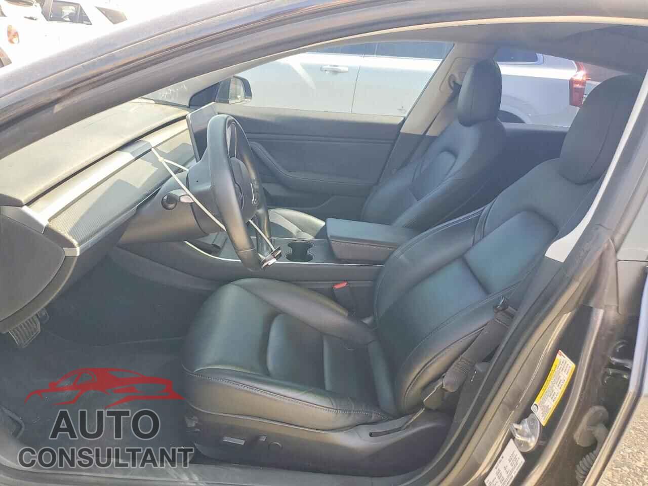 TESLA MODEL 3 2019 - 5YJ3E1EB3KF205492