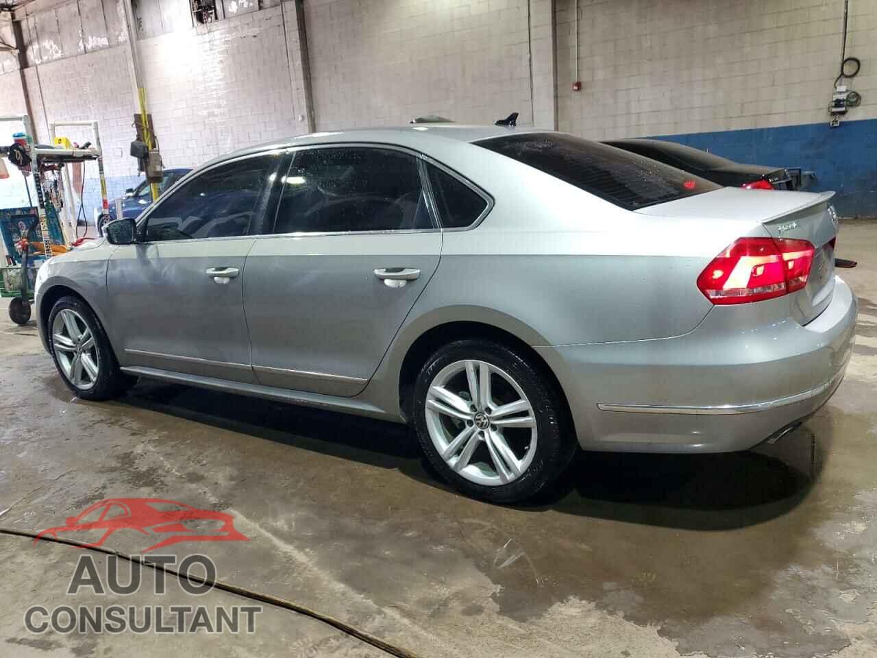 VOLKSWAGEN PASSAT 2014 - 1VWBN7A34EC001621