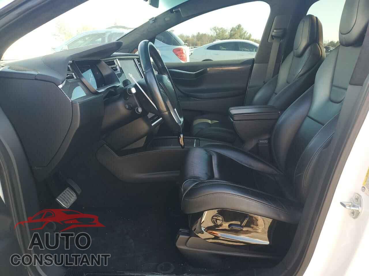 TESLA MODEL X 2017 - 5YJXCBE21HF044498