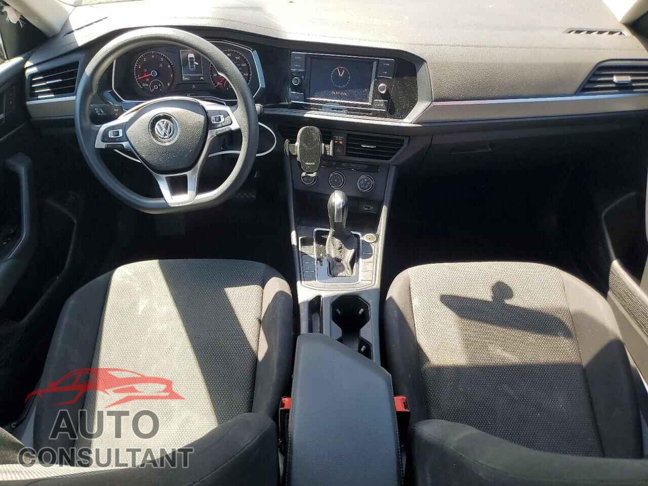 VOLKSWAGEN JETTA 2019 - 3VWC57BU5KM225518