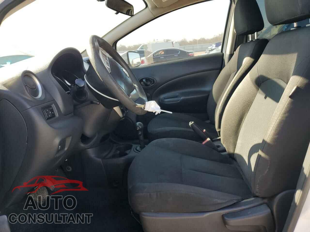 NISSAN VERSA 2016 - 3N1CE2CP9GL364047