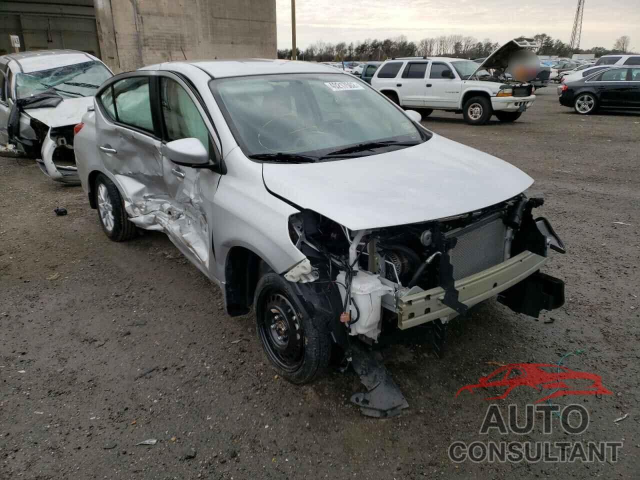 NISSAN VERSA 2018 - 3N1CN7AP8JL814777