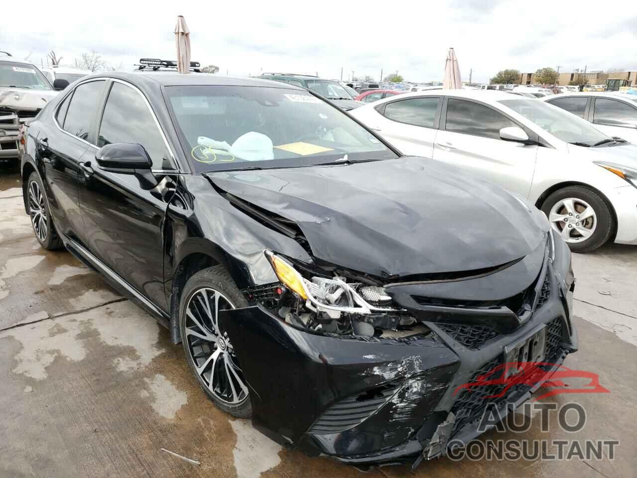 TOYOTA CAMRY 2018 - 4T1B11HK2JU659849