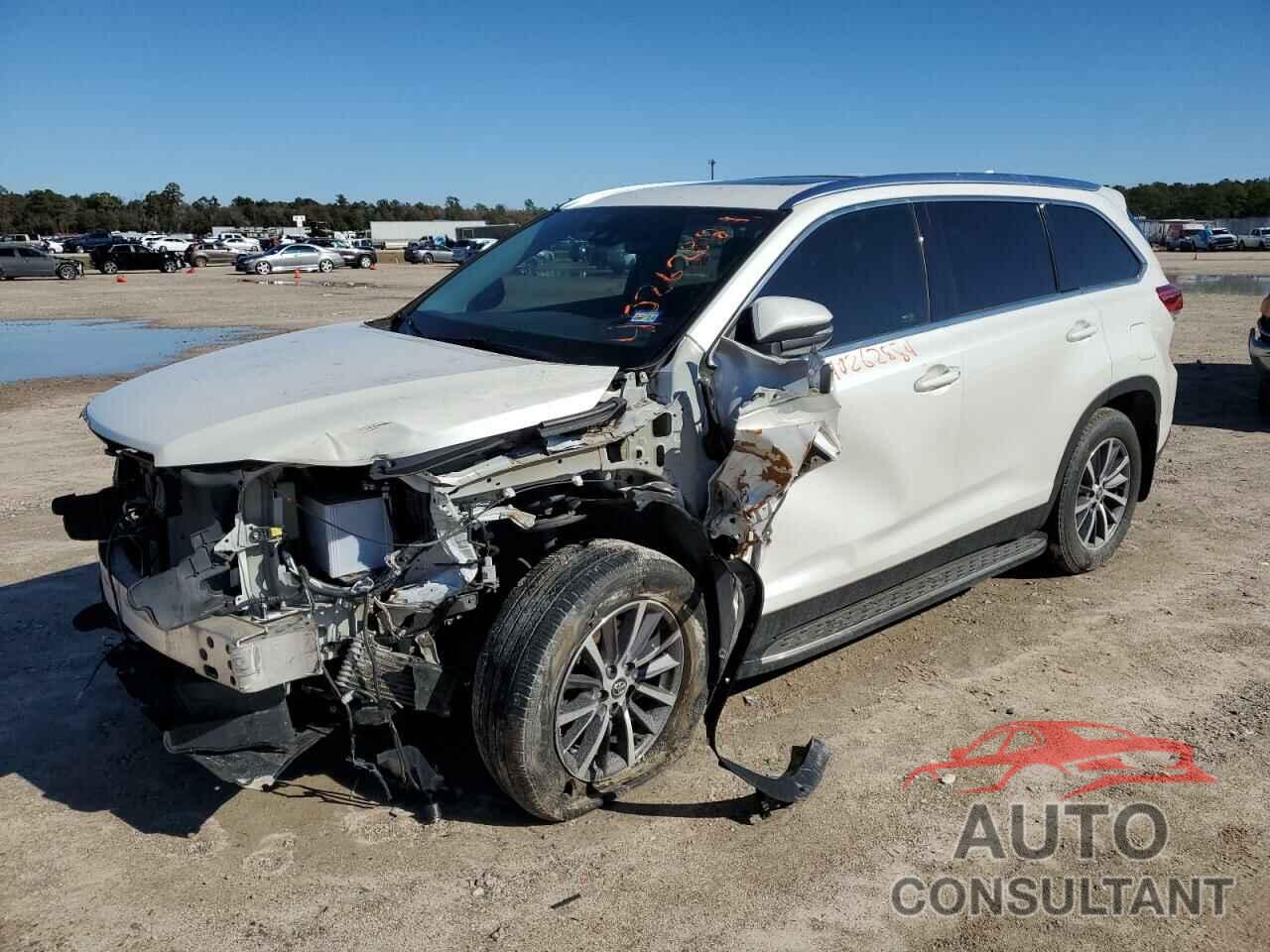 TOYOTA HIGHLANDER 2019 - 5TDKZRFH9KS563242