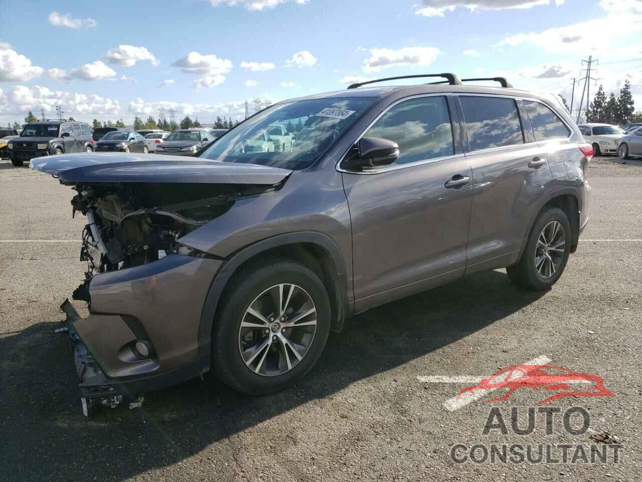 TOYOTA HIGHLANDER 2018 - 5TDBZRFH3JS835069