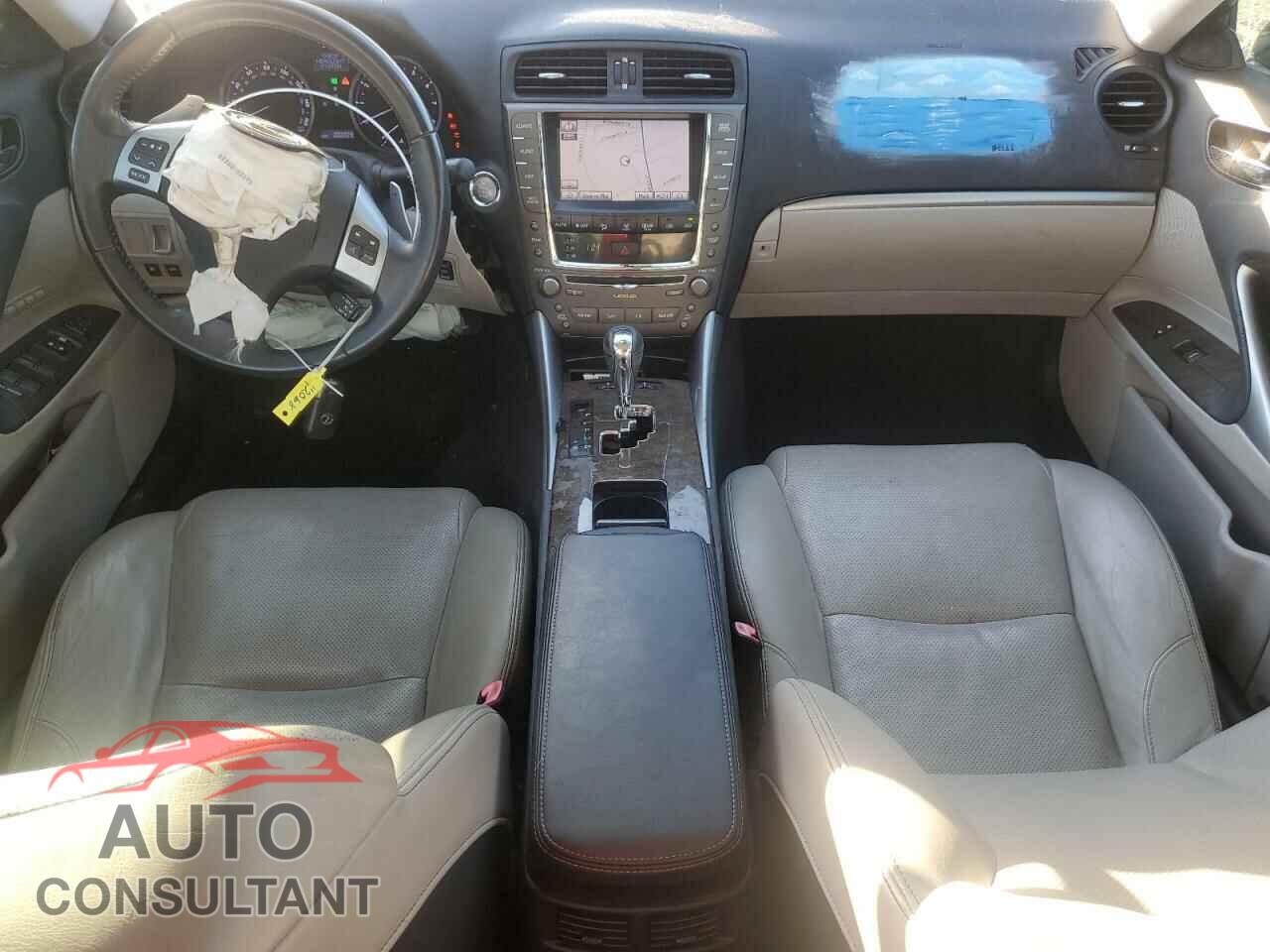LEXUS IS 2011 - JTHCF5C26B5046345