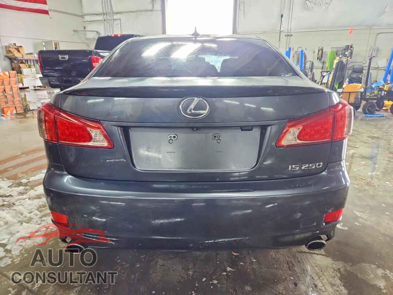 LEXUS IS 2011 - JTHBF5C26B5149860